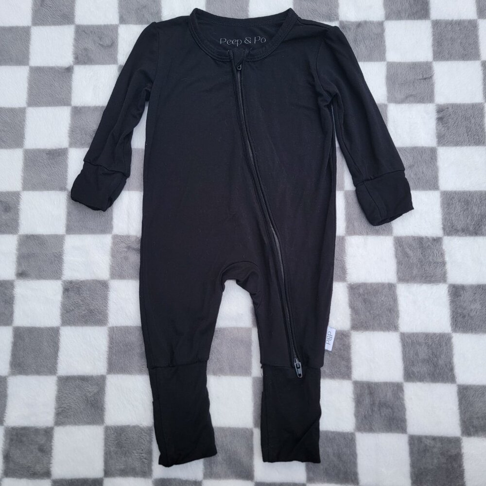 Peep & Po Bamboo Solid Black Convertible Footie Zip Romper Size 0-3m
